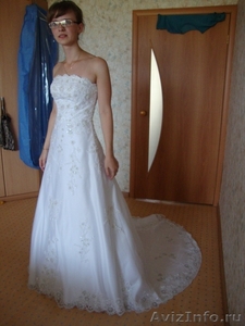 Свадебное платье со шлейфом (собирается) 40-44 р(шнуровка на спине) - Изображение #1, Объявление #403603